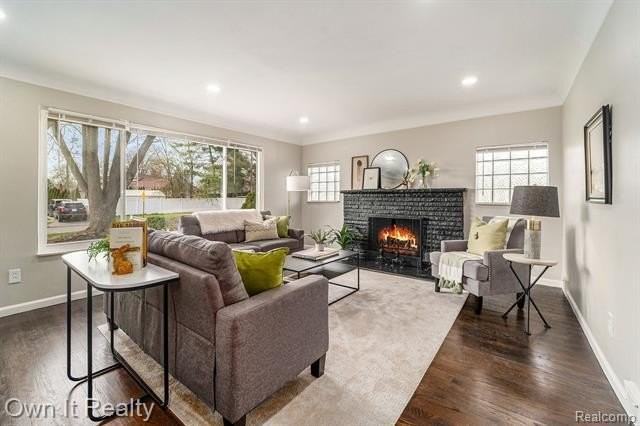 5972 Mcmillan St - Photo 3 of 23