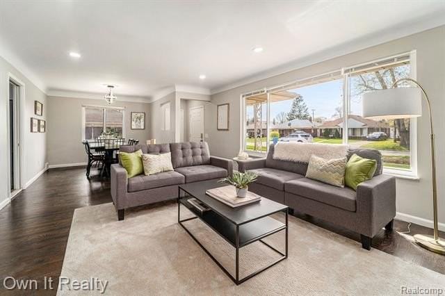 5972 Mcmillan St - Photo 4 of 23