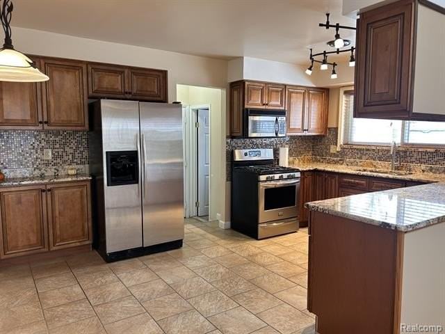 2219 Belmont Dr - Photo 7 of 25