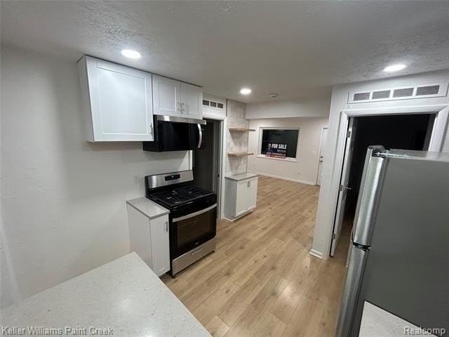 667 Heights Rd - Photo 4 of 14