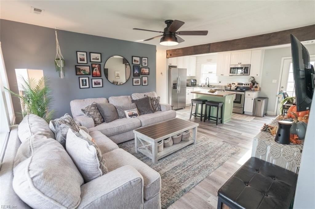 252 Driftwood Road - Photo 2 of 32