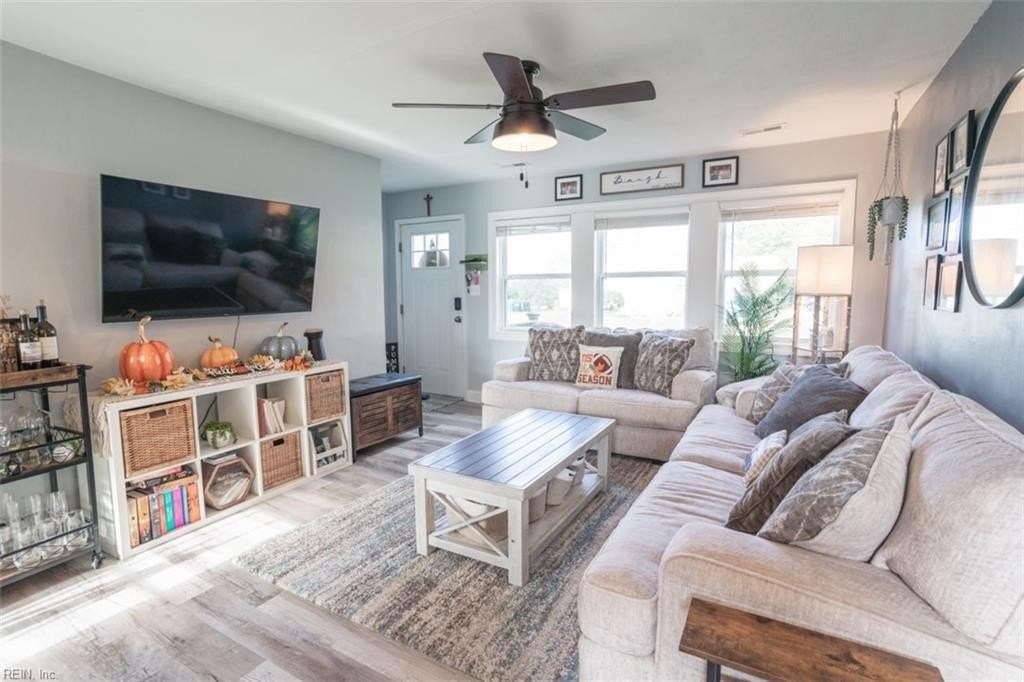 252 Driftwood Road - Photo 7 of 32