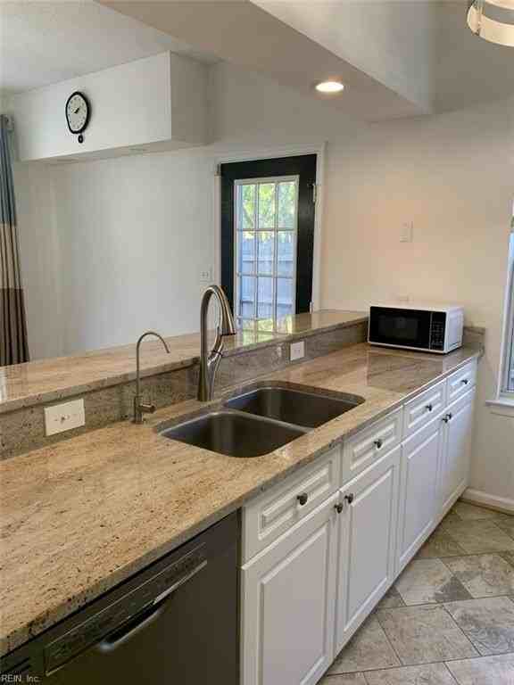 2344 Barnsely Ct - Photo 4 of 22