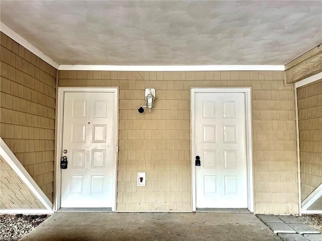 2304 La Jolla Court - Photo 2 of 11