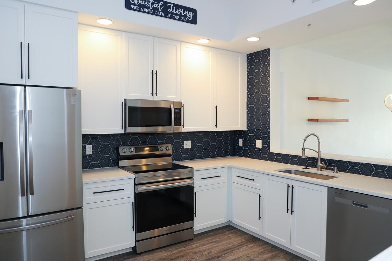 10 10 Harbour Isle 206 Drive E #206 - Photo 5 of 12