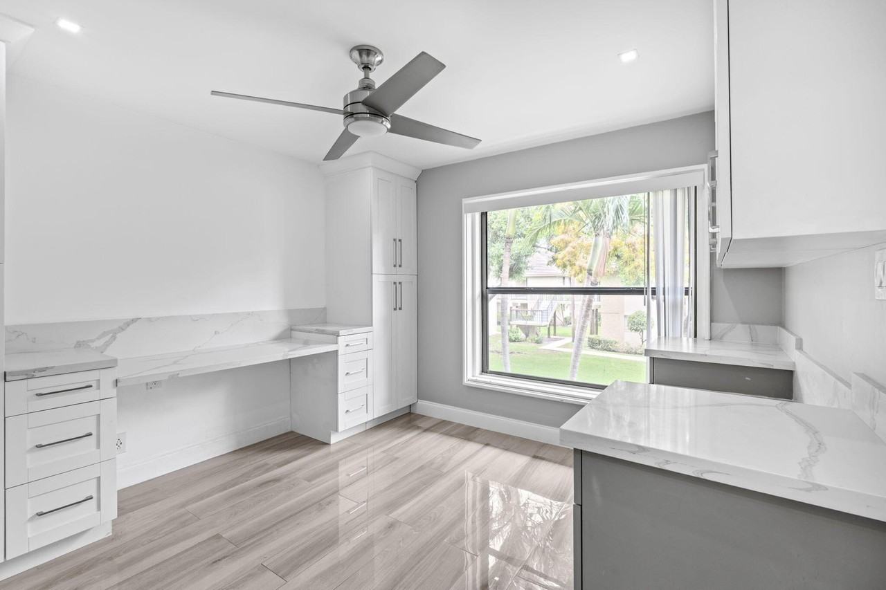 149 Nw 70th St - Photo 5 of 25