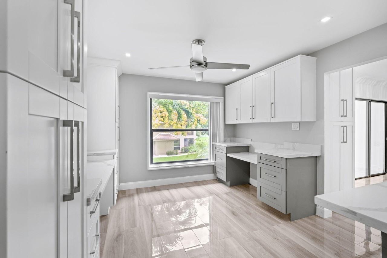 149 Nw 70th St - Photo 6 of 25