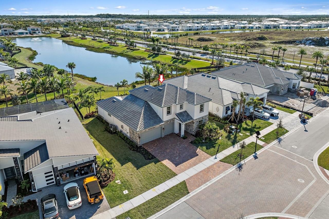 10786 Stellar Cir - Photo 6 of 50