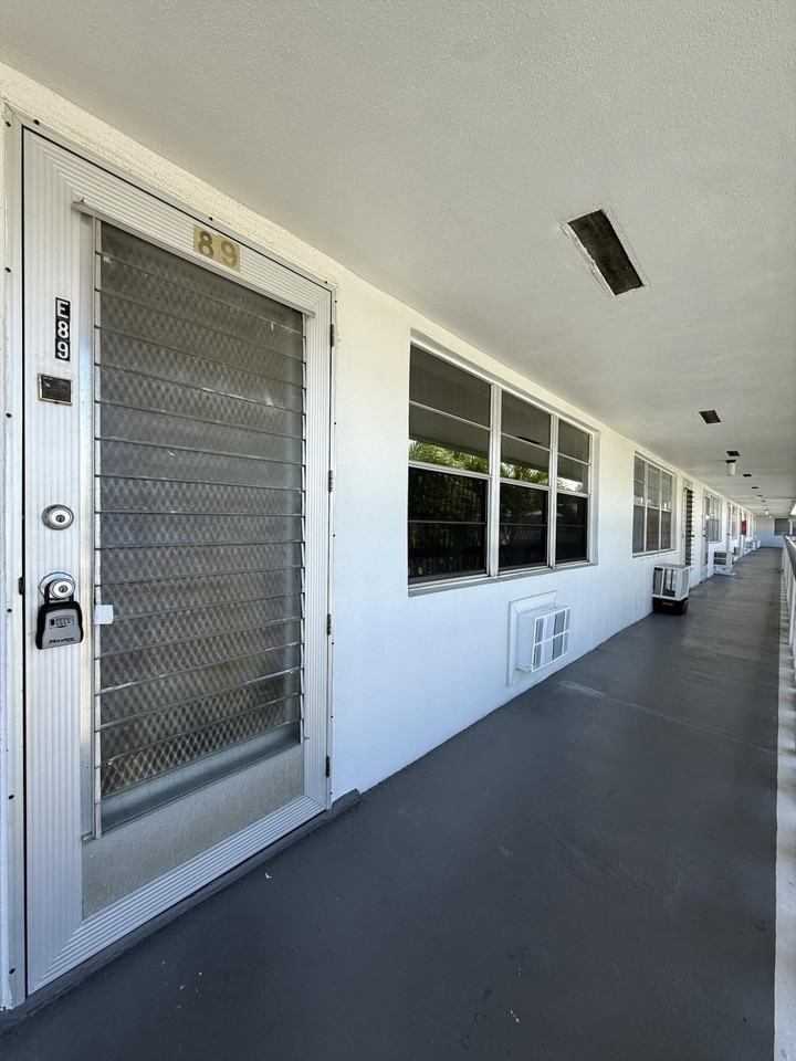 89 Northampton E - Photo 2 of 12