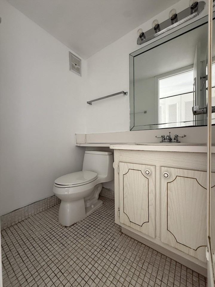 89 Northampton E - Photo 7 of 12