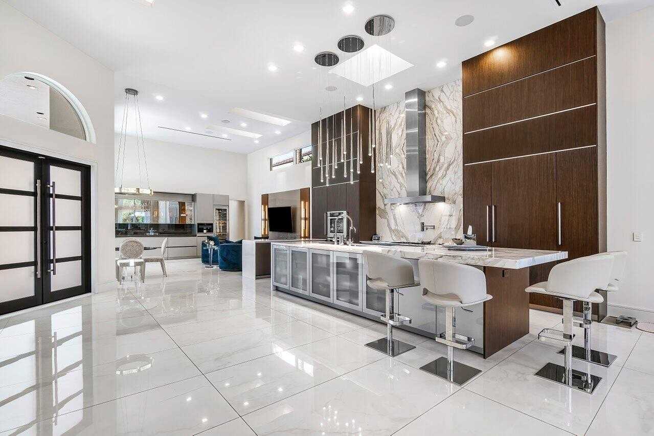 3506 Nw Clubside Cir - Photo 3 of 46