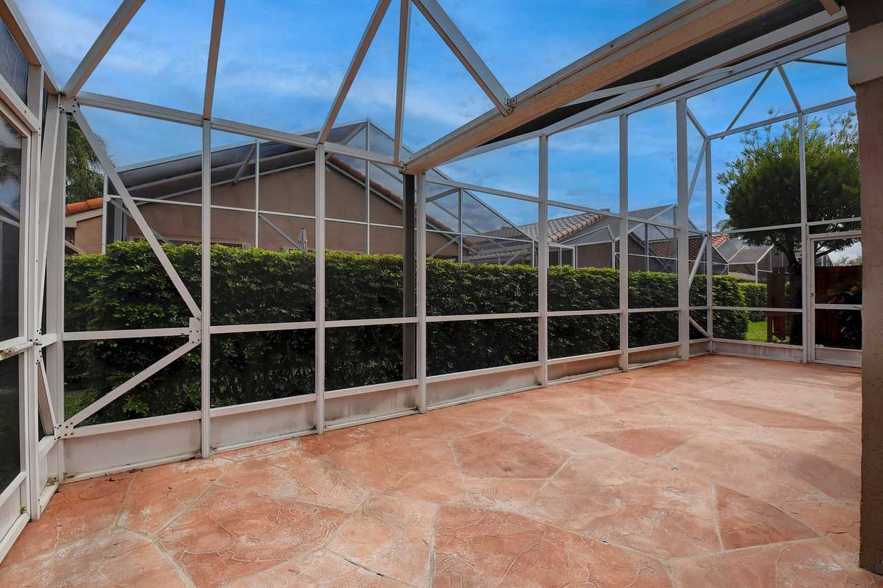 11592 Augustus Dr - Photo 4 of 50