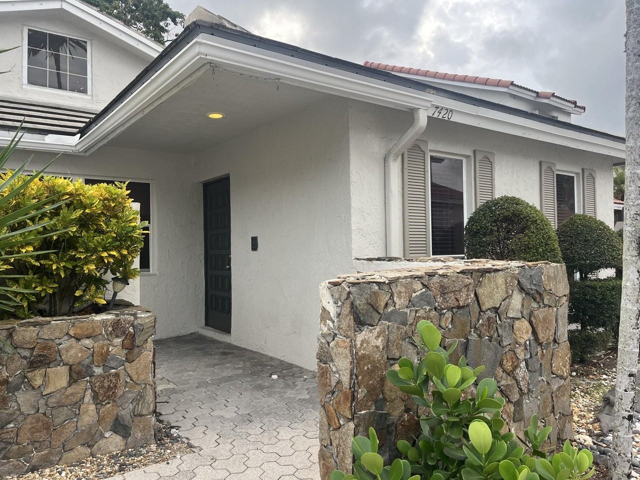 7420 Champagne Pl - Photo 3 of 32