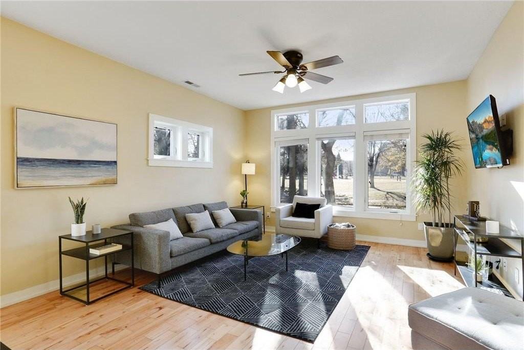 219 Northeast 5th Street - Photo 3 of 16