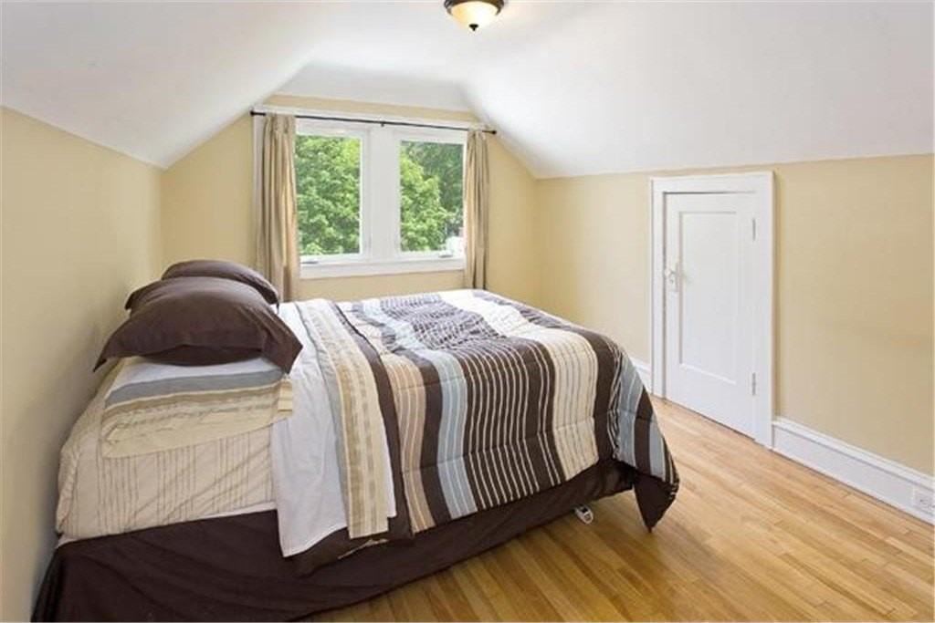 891 21st Ave Se - Photo 7 of 10