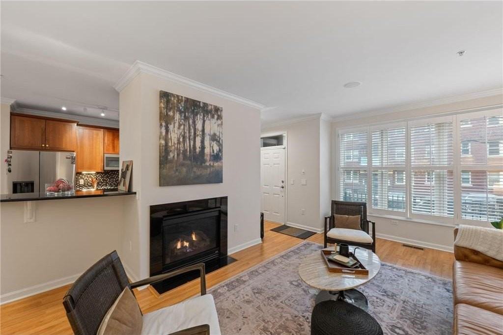 1008 Portland Ave - Photo 3 of 50