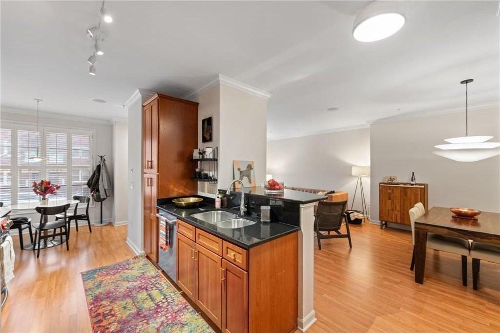 1008 Portland Ave - Photo 7 of 50