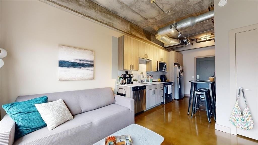 728 3rd St N #502 - Photo 5 of 20