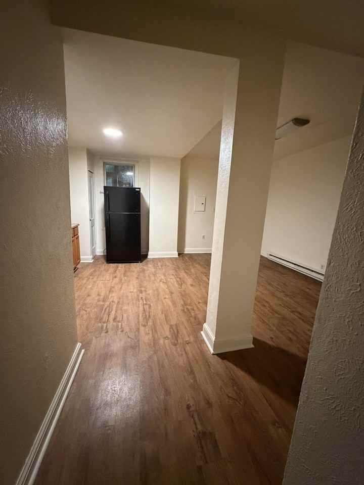 1209 Chapman Ave Sw #B - Photo 5 of 7