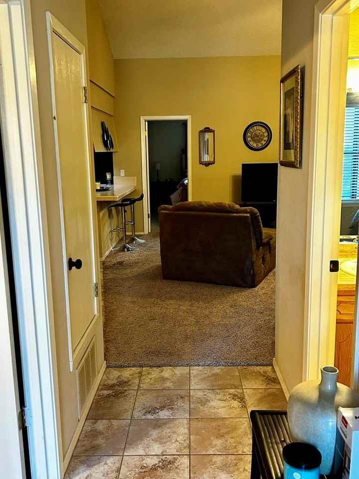 2237 Valleyview Boulevard - Photo 3 of 20