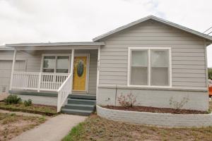 featured image of 2102 Woodlawn Drive