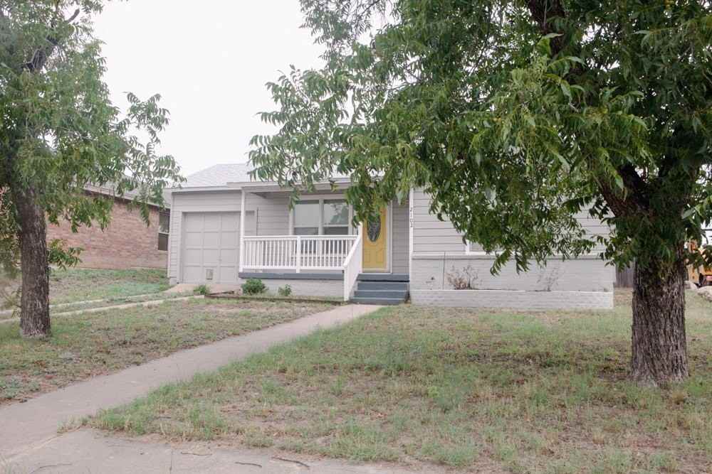 2102 Woodlawn Drive - Photo 5 of 7