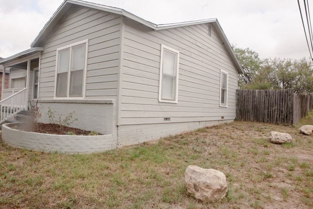 2102 Woodlawn Drive - Photo 7 of 7