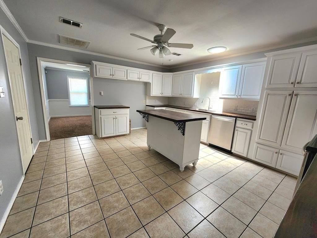 1951 W Twohig Ave - Photo 5 of 14