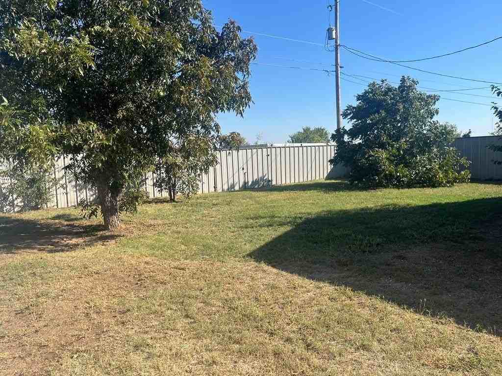 1240 East 26th Street - Photo 2 of 10