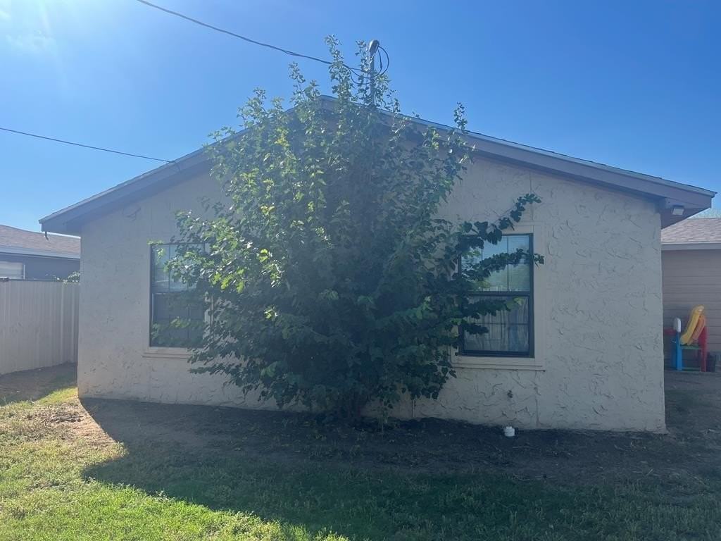 1240 East 26th Street - Photo 3 of 10