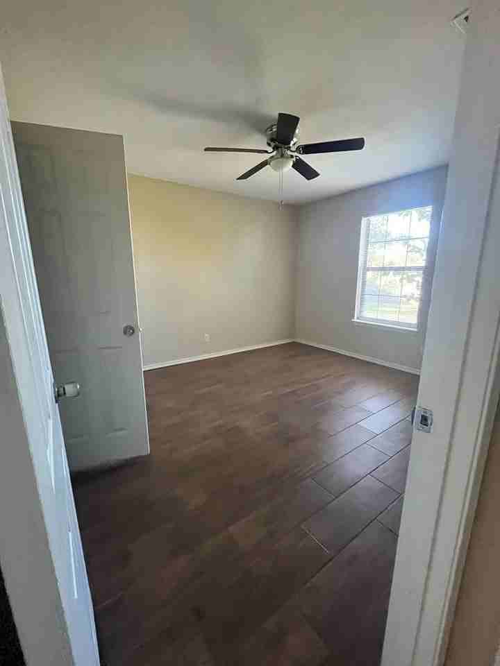 1240 East 26th Street - Photo 7 of 10