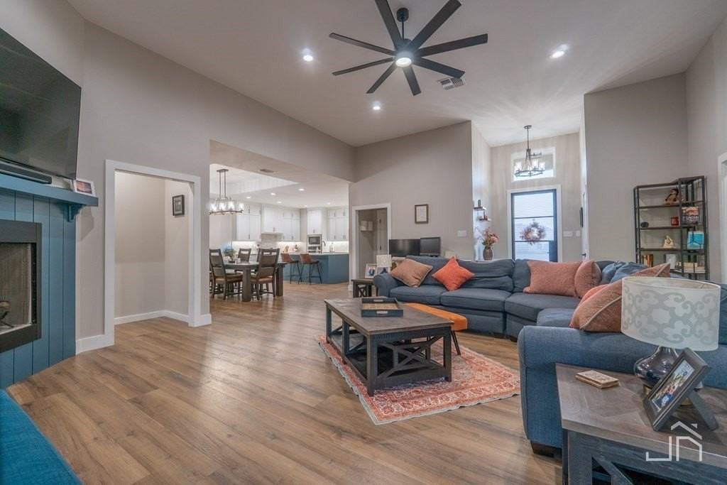 5318 5318 Riviera Lane - Photo 2 of 18