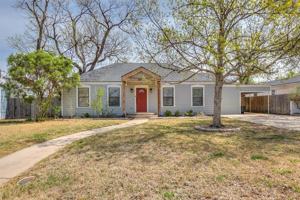 featured image of 2205 Live Oak Street