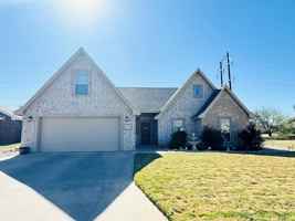 featured image of 2313 Cheyenne Trail