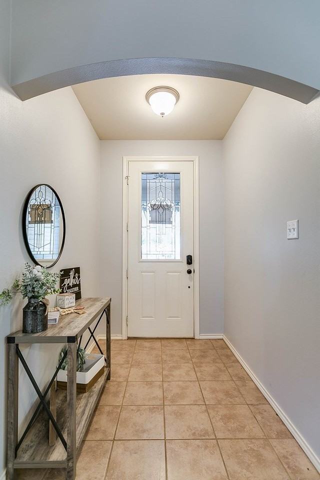 3302 Edgewood Dr - Photo 3 of 30