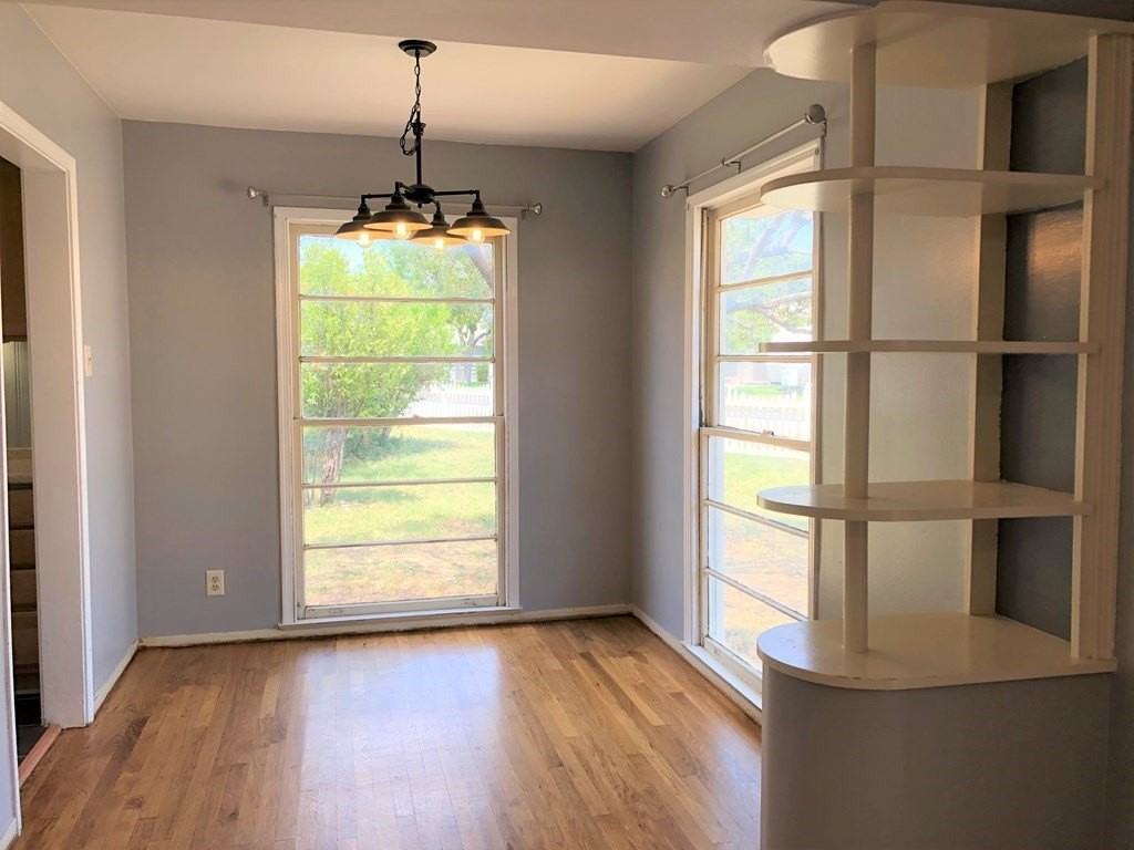 203 La Salle Drive - Photo 6 of 22