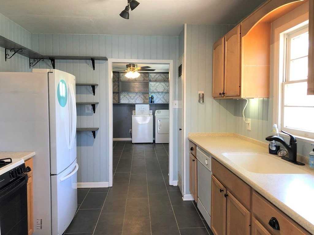 203 La Salle Drive - Photo 7 of 22