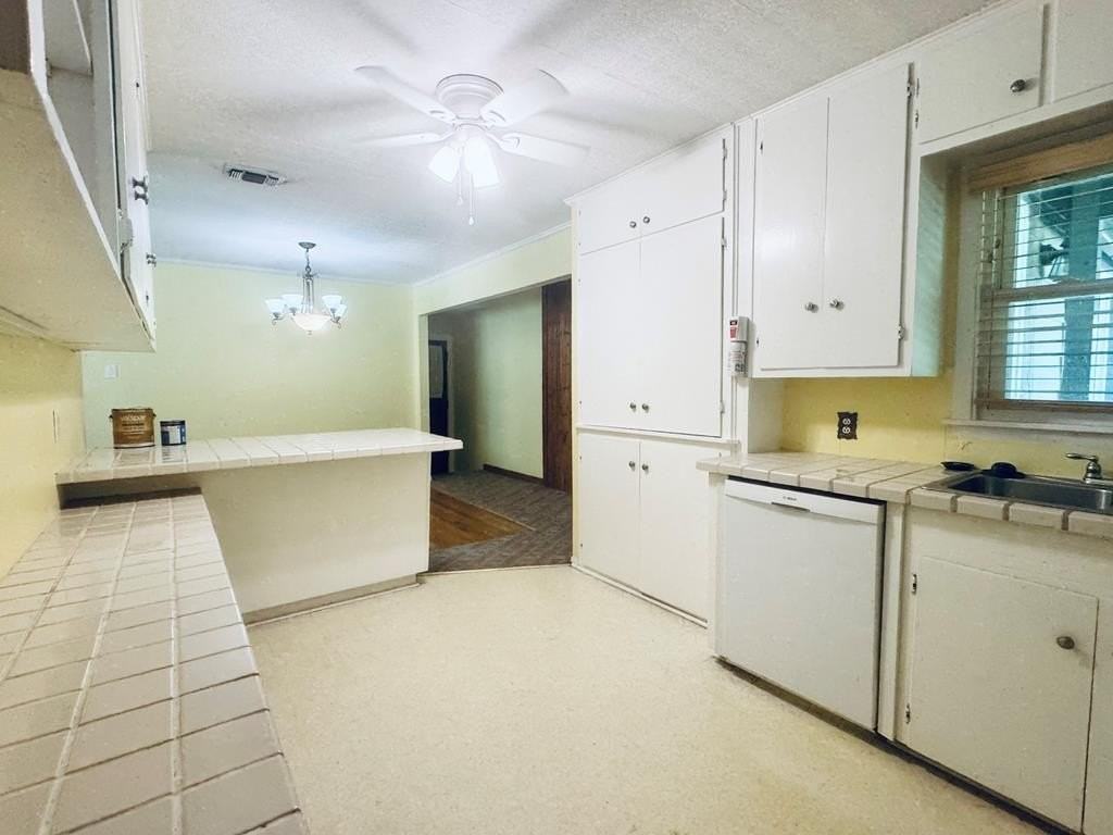 2640 Colorado Ave - Photo 6 of 14