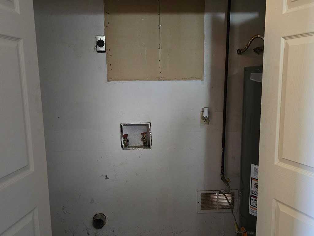 3120 San Antonio Street - Photo 2 of 14