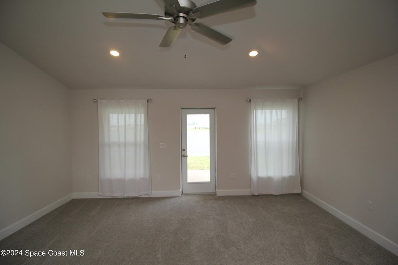 2513 Pinwherry St Nw - Photo 5 of 22