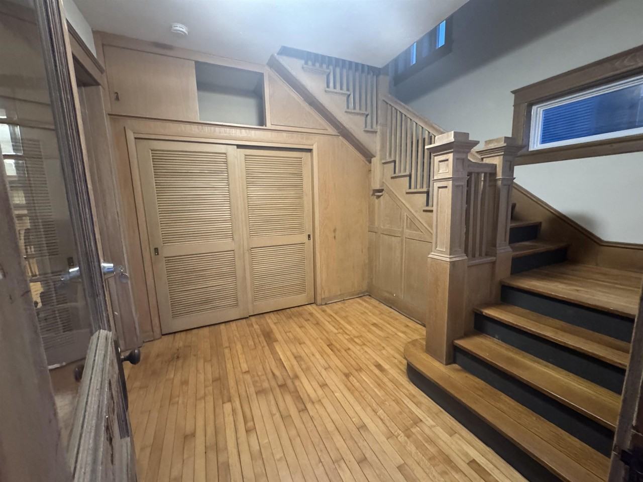 303 Doty St - Photo 5 of 28