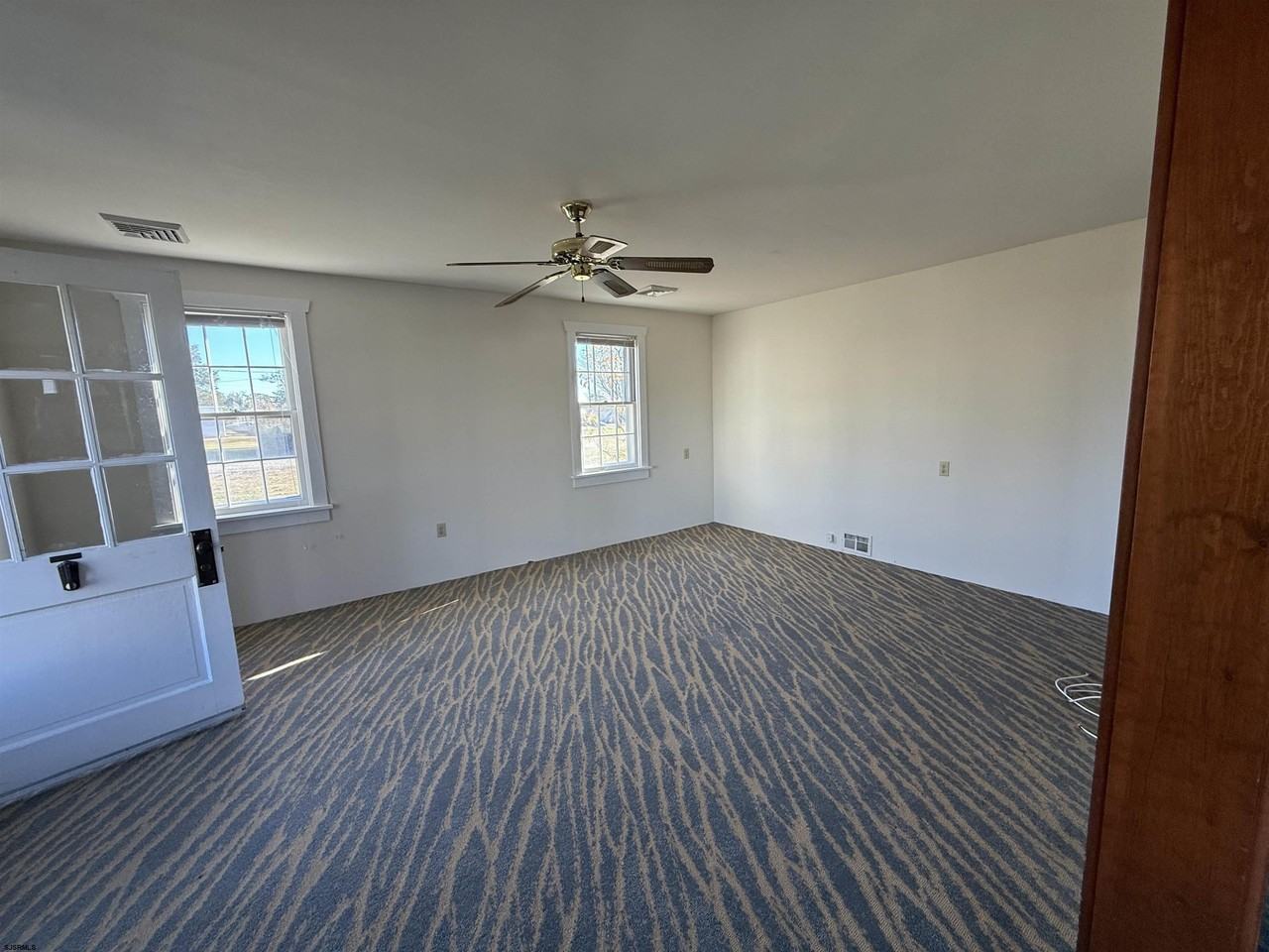 102 Harbor Rd - Photo 2 of 18