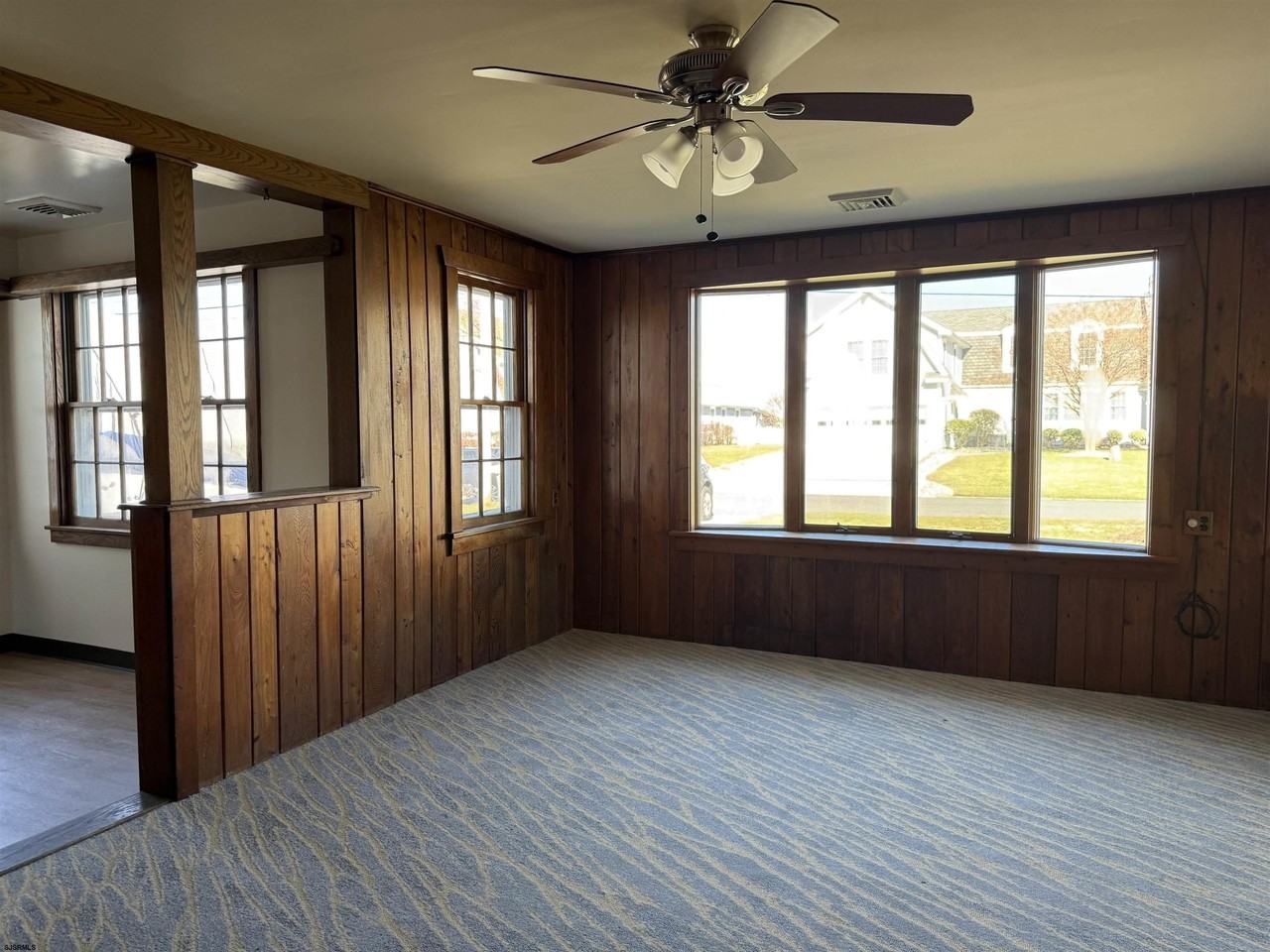 102 Harbor Rd - Photo 3 of 18