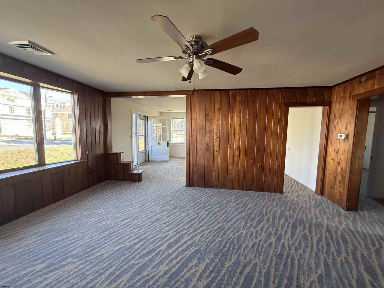 102 Harbor Rd - Photo 4 of 18