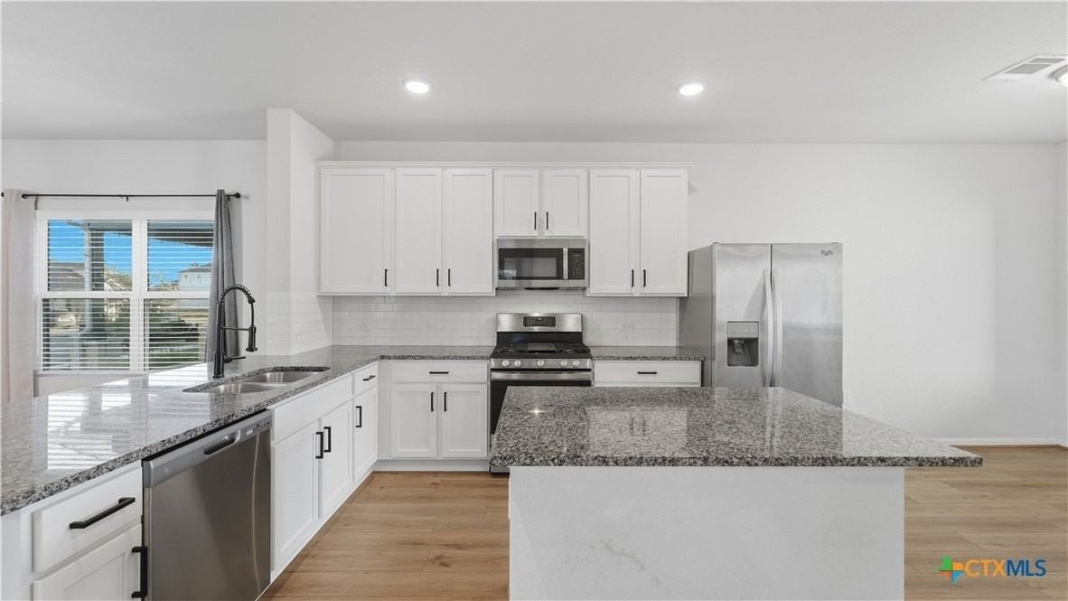 324 Kenai Drive - Photo 7 of 27