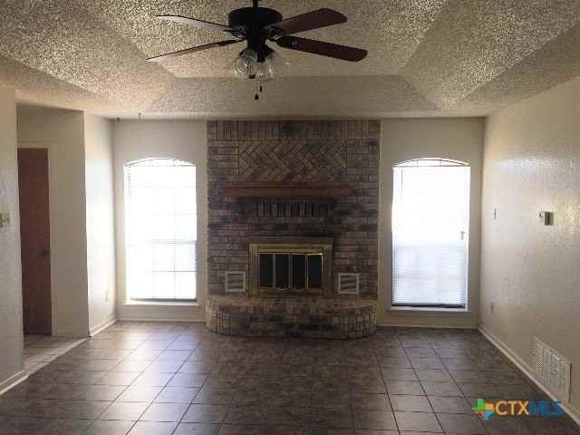 2325 Tiffany Dr - Photo 2 of 12