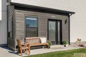 featured image of 1280 Bridgewater Ct