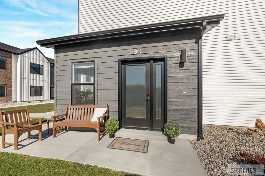 1280 Bridgewater Ct - Photo 3 of 34