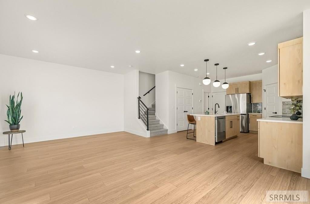 1280 Bridgewater Ct - Photo 6 of 34