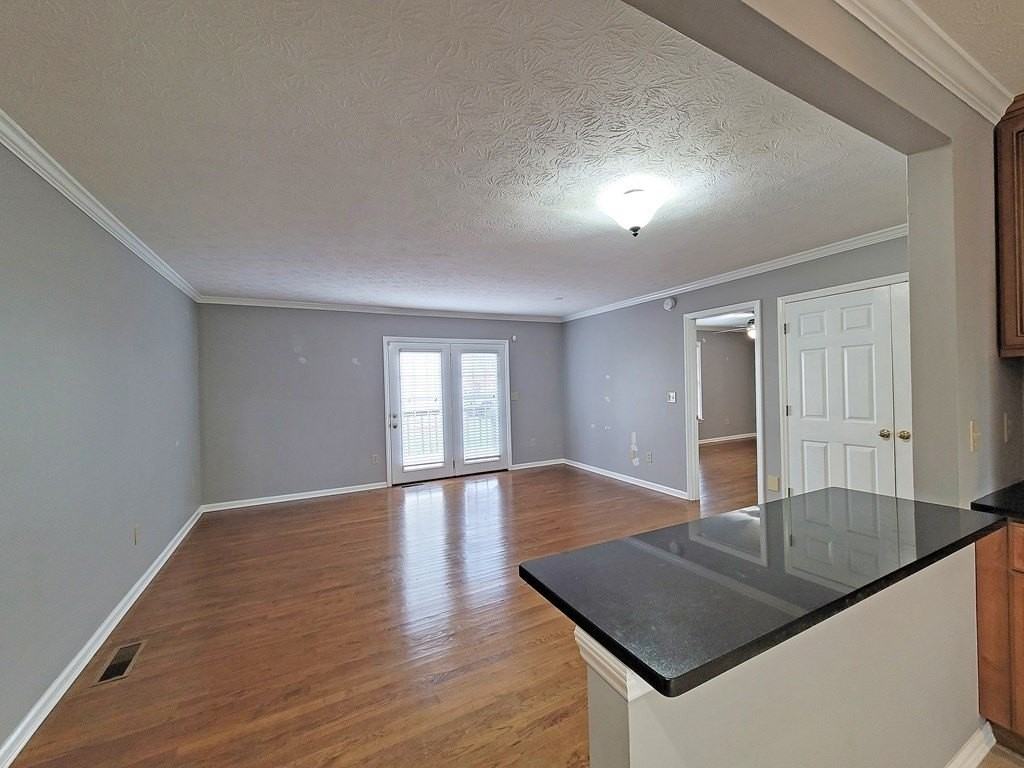 817 Barclay Drive - Photo 3 of 20